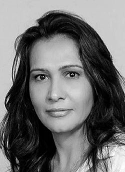 Kênia Maria Oliveira de Queiroz